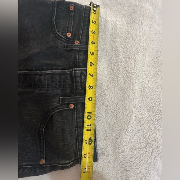 Levi's Women's Black Denim Shorts - Picture 5 of 5